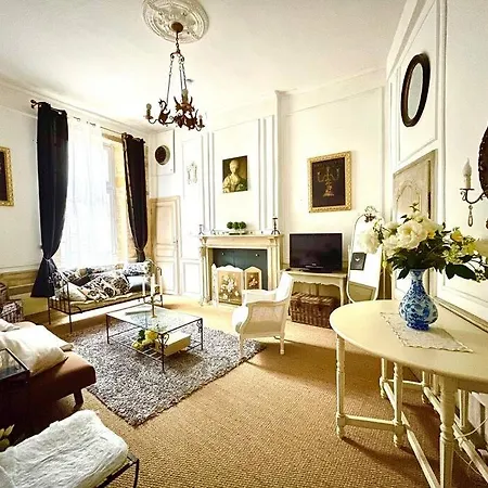 Caporizon Propose Douceur Et Elegance Plein Centre Apartment Sarlat-la-Caneda