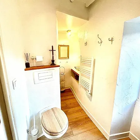 Appartement Caporizon Propose Douceur Et élégance Plein Centre Sarlat