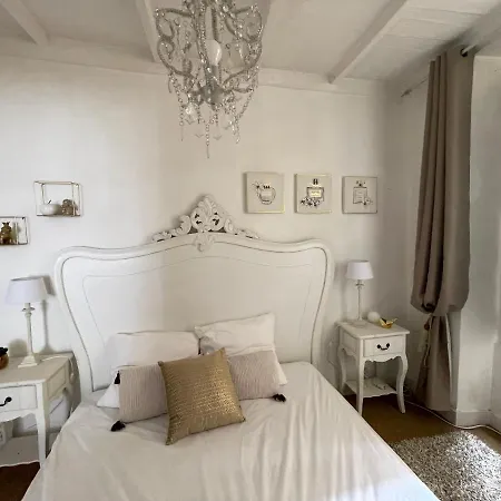 Caporizon Propose Douceur Et Elegance Plein Centre Apartment