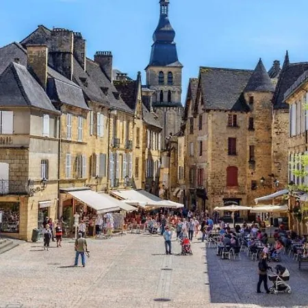 Caporizon Propose Douceur Et Elegance Plein Centre *